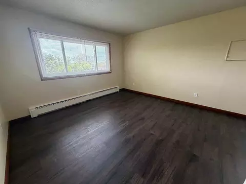 4347 University Ave NE, Columbia Heights, MN 55421