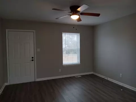 1000 Garden Meadows Dr, Pulaski, TN 38478