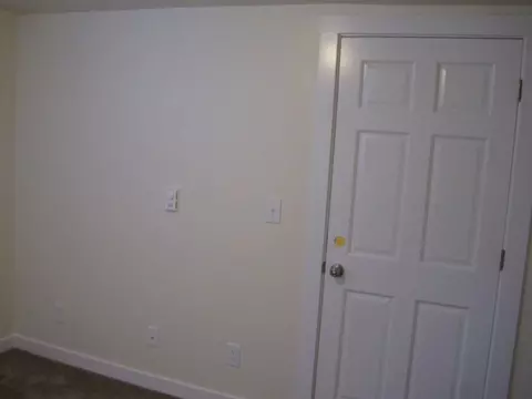 947 N 87th St, Seattle, WA 98103 photo 3