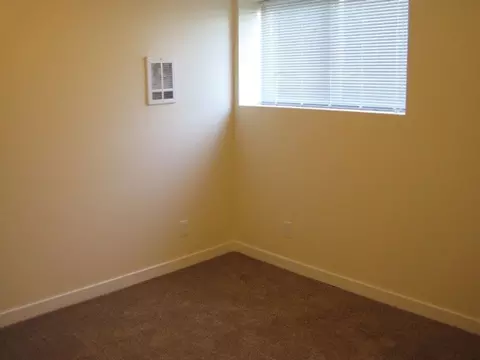 947 N 87th St, Seattle, WA 98103 photo 2