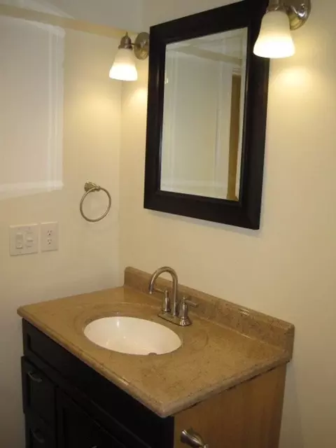 947 N 87th St, Seattle, WA 98103 photo 9