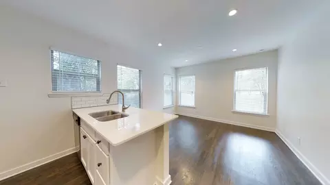 5411 Amherst Cir, Dallas, TX 75209 photo 9