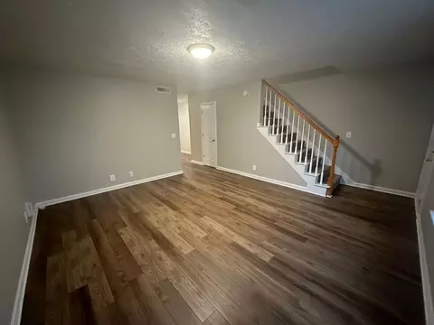 2434 Willowbrook Dr, Murfreesboro, TN 37130