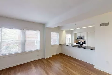 300 E Armour Blvd, Kansas City, MO 64111