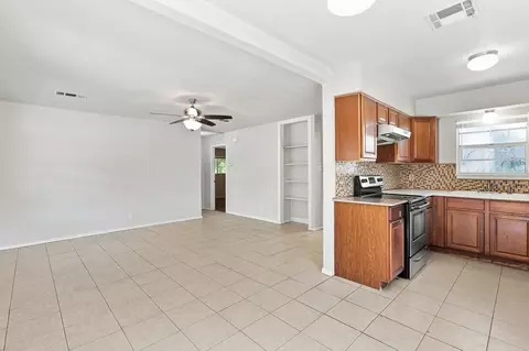 103 101103 Lockhart St, San Marcos, TX 78666