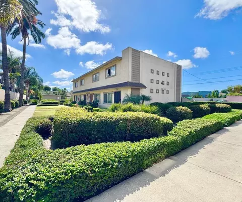 4120 W 5th St, Santa Ana, CA 92703