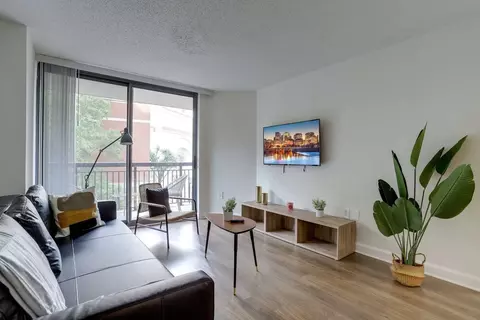 801 15th St S, Arlington, VA 22202