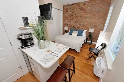 200 E 11th St, New York, NY 10003