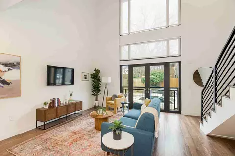 901 W 17th St, Kansas City, MO 64108