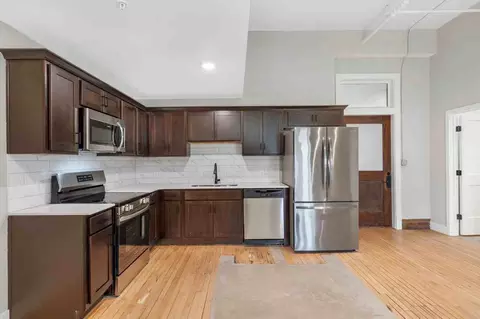 1409 N Washington Ave, Springfield, MO 65802 photo 4