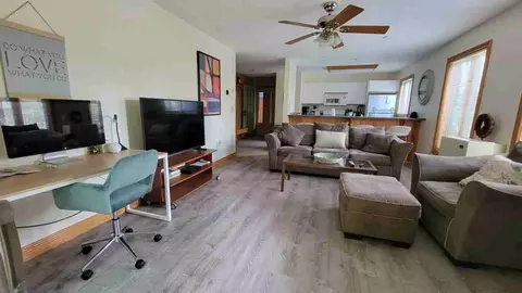 140 Paquette Cir, Twin Mountain, NH 03595