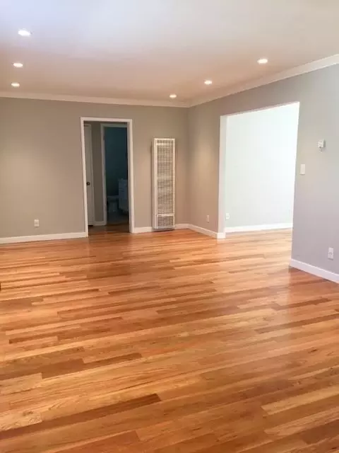 1025 Laurel St, Menlo Park, CA 94025