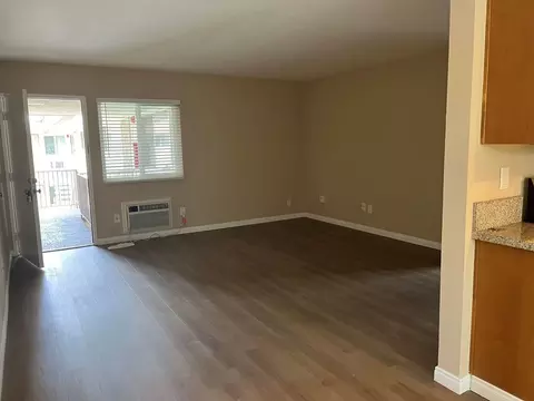 4555 51st St, San Diego, CA 92115