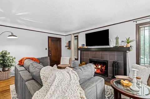 W Hudson Ave, Royal Oak, MI 48067