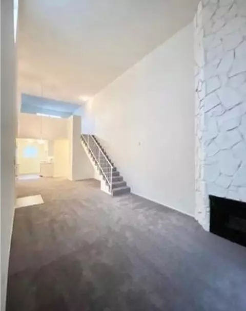 10926 Huston St, Los Angeles, CA 91601