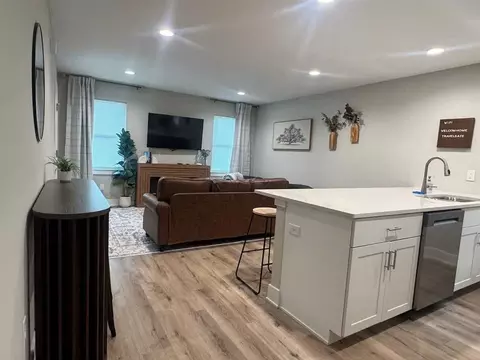 1249 Kinsmoor Ave, Fort Wayne, IN 46807