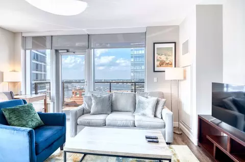 5 Fan Pier Blvd, Boston, MA 02210
