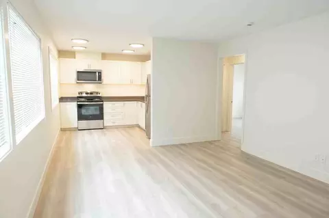 295 3rd St, Lake Oswego, OR 97034