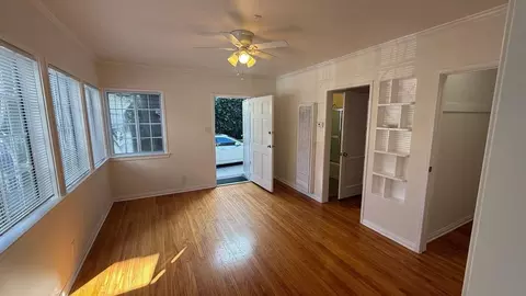 1945 Wilcox Ave, Los Angeles, CA 90068