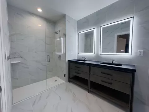 101 Searing Ave, Mineola, NY 11501