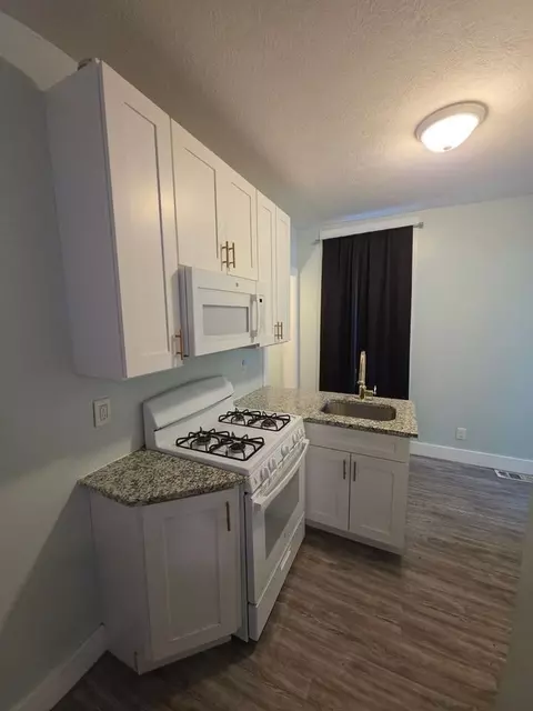 3159 Scranton Rd, Cleveland, OH 44109 photo 3