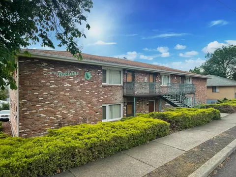 621 3rd St, Cheney, WA 99004