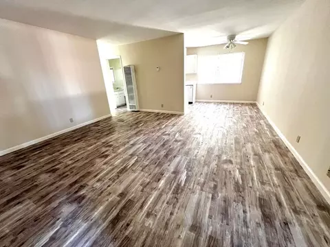 303 Chiquita Ave, Mountain View, CA 94041