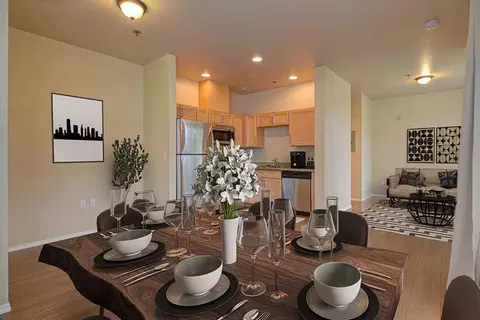 10038 SE Division St, Portland, OR 97266