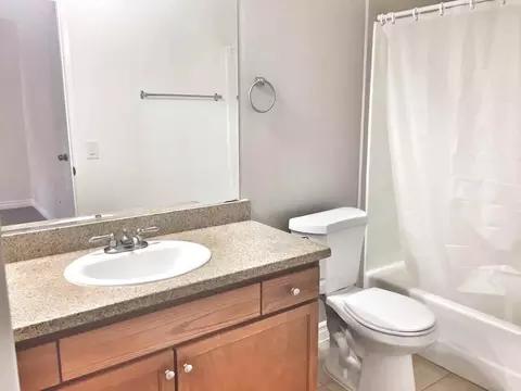 8735 Variel Ave, Los Angeles, CA 91304