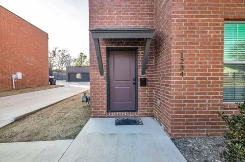 1232 S Delaware Ave, Tulsa, OK 74104