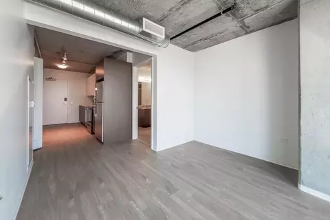 2111 S Wabash Ave, Chicago, IL 60616