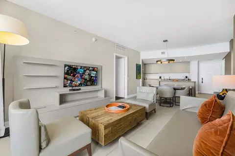 4111 S Ocean Dr, Hollywood, FL 33019