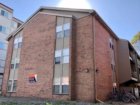 107 E Daniel St, Champaign, IL 61820 photo 5