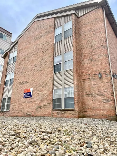 107 E Daniel St, Champaign, IL 61820 photo 10