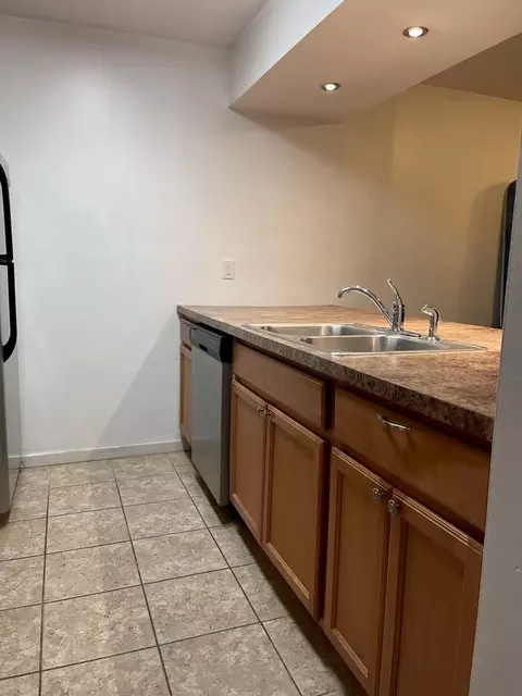 107 E Daniel St, Champaign, IL 61820 photo 9