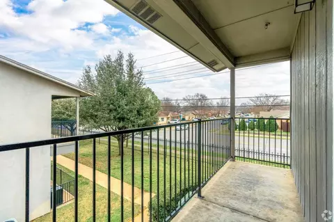 1002 S Edmonds Ln, Lewisville, TX 75067