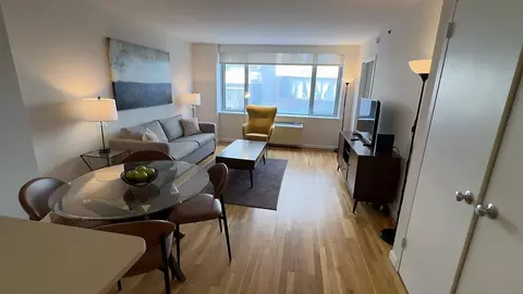 200 E 11th St, New York, NY 10003