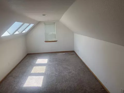 819 A St, Springfield, OR 97477