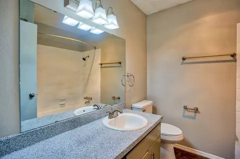 1600 Jones Dr, Arlington, TX 76013 photo 11