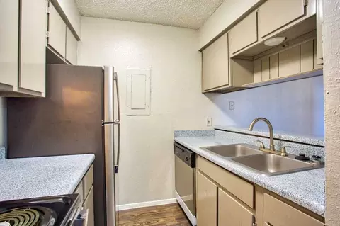 1600 Jones Dr, Arlington, TX 76013 photo 4