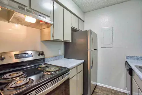 1600 Jones Dr, Arlington, TX 76013