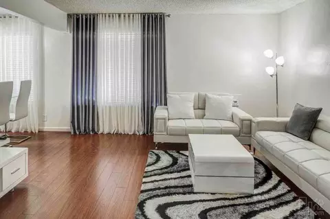 5300 Hackberry Ln, Sacramento, CA 95841