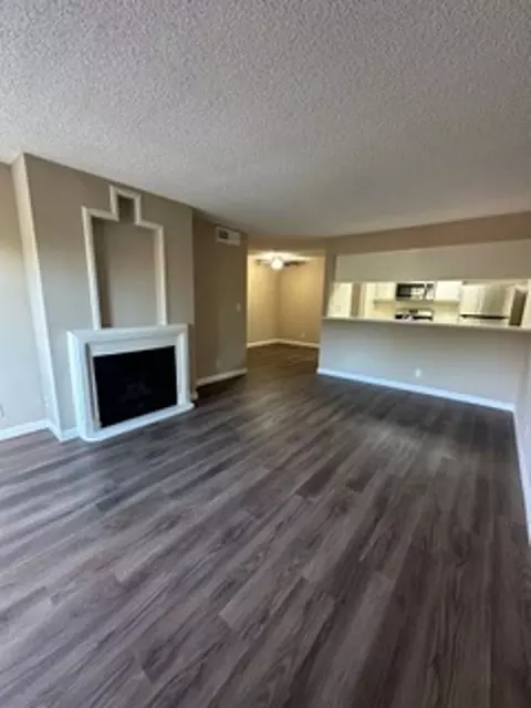 301 Bethany Rd, Burbank, CA 91504 photo 4