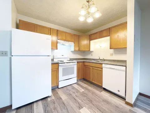 525 22nd Ave NW, Minot, ND 58703