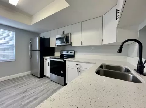 5305 N Blvd, Tampa, FL 33603