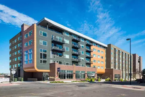 2401 Blake St, Denver, CO 80205 photo 2