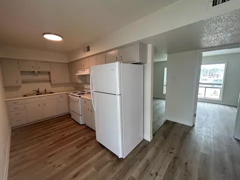 700 S Valley Mills Dr, Waco, TX 76711