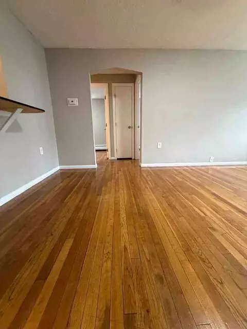 206 Stackpole St, Lowell, MA 01852 photo 7