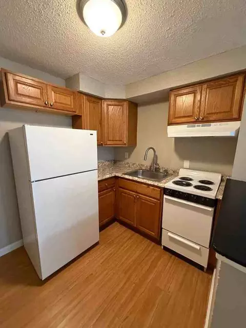 206 Stackpole St, Lowell, MA 01852 photo 8