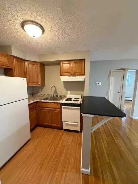 206 Stackpole St, Lowell, MA 01852 photo 9